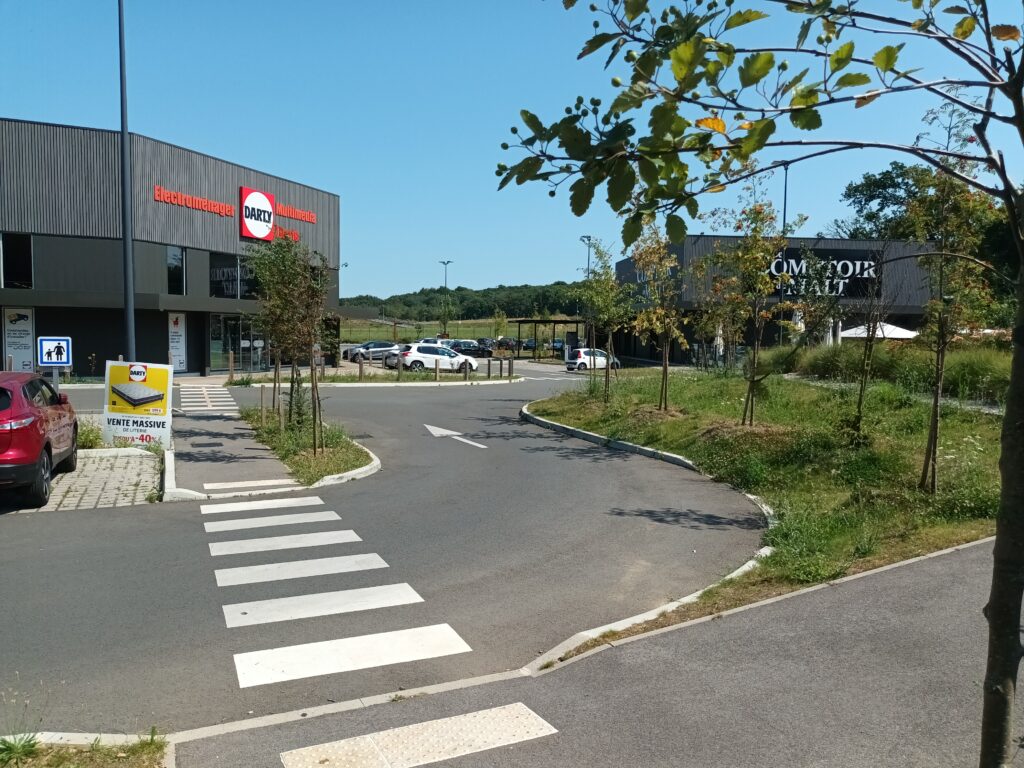 Commerce- Lemay Toulouse & Associés Architectes -Lille